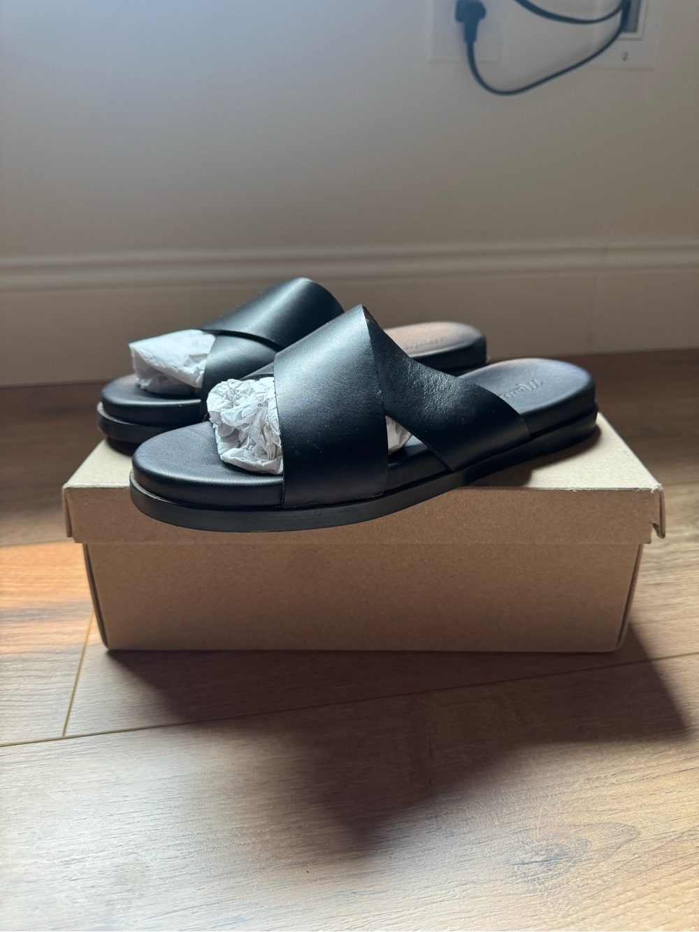 Madewell Black Leather Cross-Strap Slide Sandals
